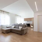 Residenza Alexander Luxury 2 アパート ヴェローナ
