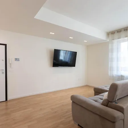 Residenza Alexander Luxury 2 アパート ヴェローナ
